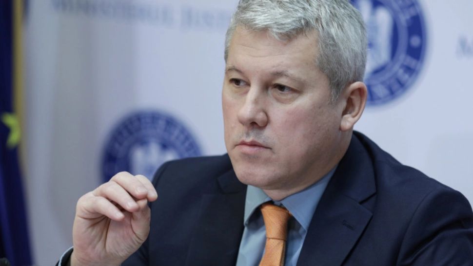 Cătălin Predoiu