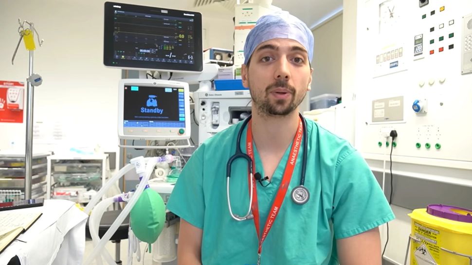 Povestea medicului care a lucrat la ATI Cluj Napoca dar a ales să plece în Irlanda. Foto: Captura YouTube