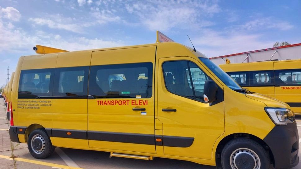 Microbuz școlar, implicat într-un incident pe centura Focșaniului. Un elev a fost rănit / Arhivă foto