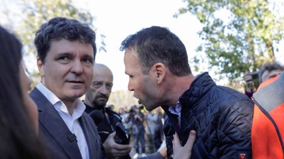 Robert Negoiță a depus plângere împotriva lui Nicușor Dan, la Parchetul General. Scandal cu protestatarul Ceaușescu - VIDEO