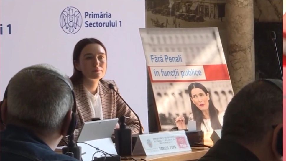 Clotilde Armand, o nouă sfidare pentru Consiliul Local și pentru părinții din sectorul 1.  Edilul, "prezent"  la ședință cu POZA