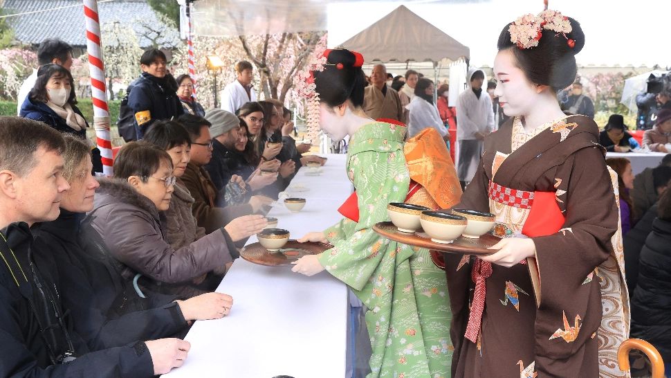 Japonia introduce o nouă restrciție pentru turiști, cu scopul de aproteja gheișele