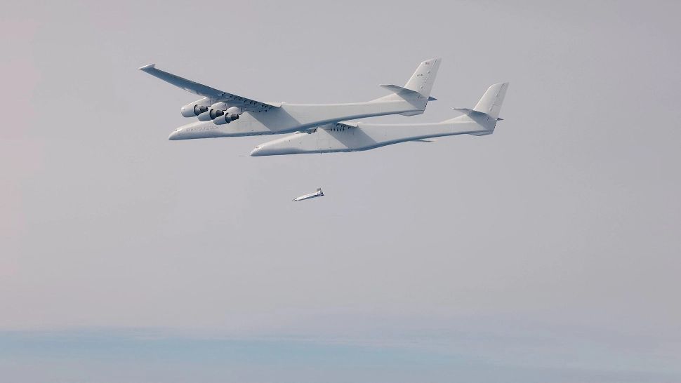 Un bombardier B-52 a părăsit duminică insula Guam, transportând o armă de răspuns rapid lansată din aer (ARRW). Foto/Profimedia