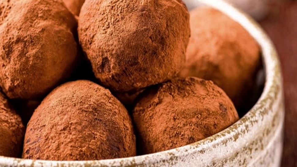 Rețete de weekend. Trufe de casă: dulcele cu care îi vei da gata pe toți. Sunt aromate și declicioase!