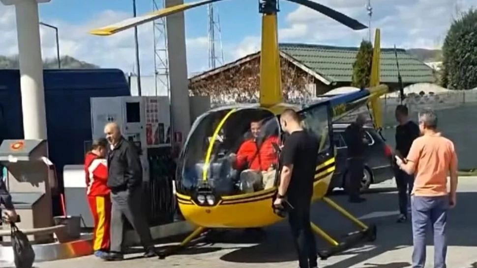 Zeci de oameni au distribuit filmări și fotografii cu inedita apariție