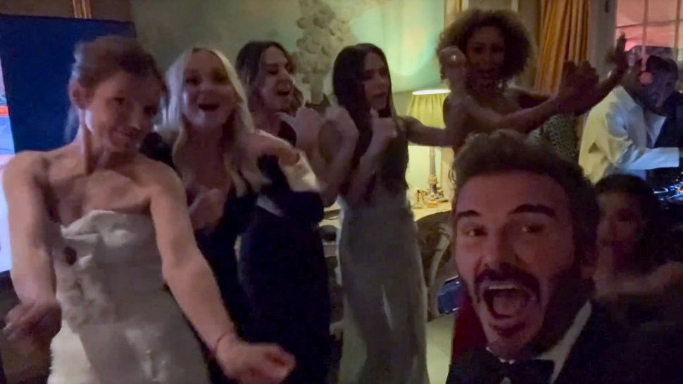 Membrele trupei Spice Girls au strălucit la petrecerea de 50 de ani a Victoriei Beckham/ Profimedia
