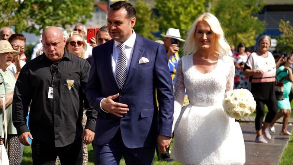 Catalin Chereches cu sotia si socrul