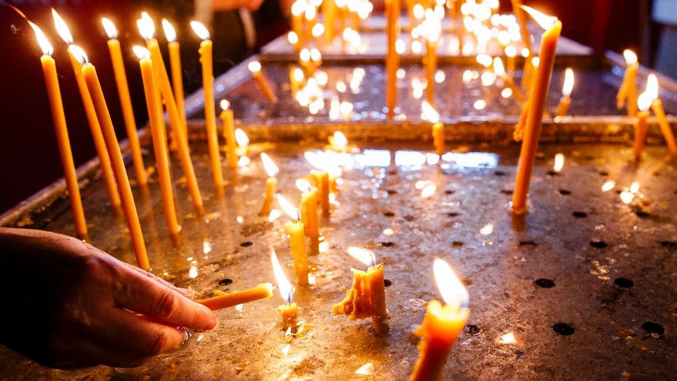 Ce se întâmplă dacă lucrezi sau speli când ai cruce neagră sau cruce roșie în calendar. Ce spune biserica