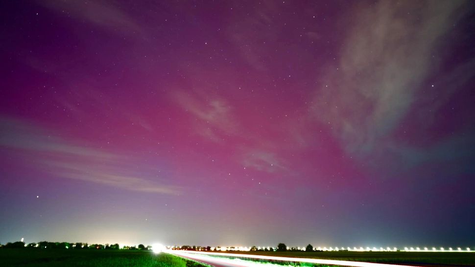 Furtuna solară extremă şi aurore boreale spectaculoase vor continua şi în restul weekendului. Foto: Facebook