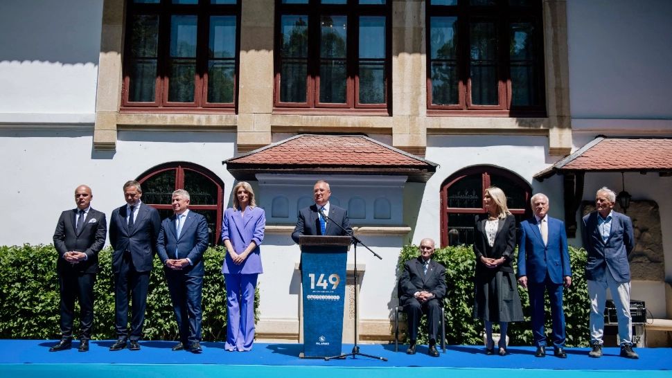 Conducerea PNL în fața Casei Brătianu. Foto/PNL