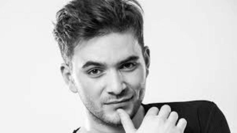 Cristi Nistor a lansat melodia „Printre stele”. Interviu cu idealistul muzical care încântă publicul cu mesajul său autentic