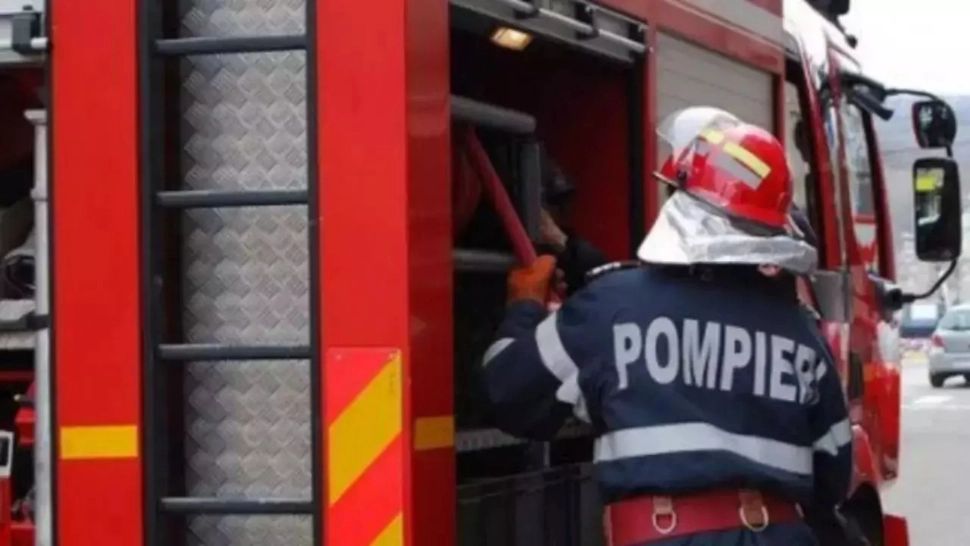 Un incendiu puternic a făcut prăpăd în Brăila