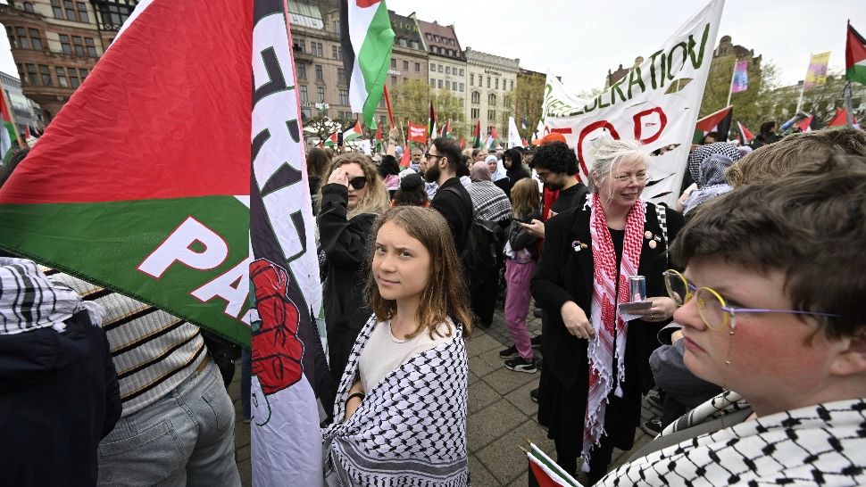 Protest masive la Malmo față de participarea Israelului la Eurovision. Greta Thunberg printre manifestanți - VIDEO