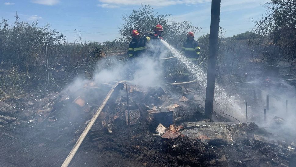 Incendiu nimicitor în Giurgiu: o locuință și două anexe, distruse în totalitate