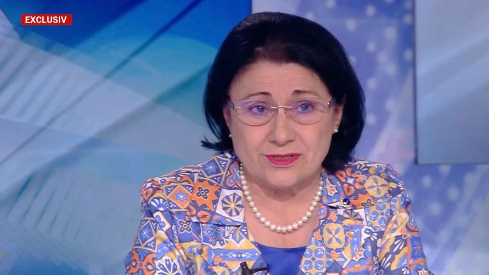 Ecaterina Andronescu, fost ministru al Educației, în lacrimi. Cum a căzut pradă Statului Paralel: "Am doar mașină și banii de înmormântare" - VIDEO