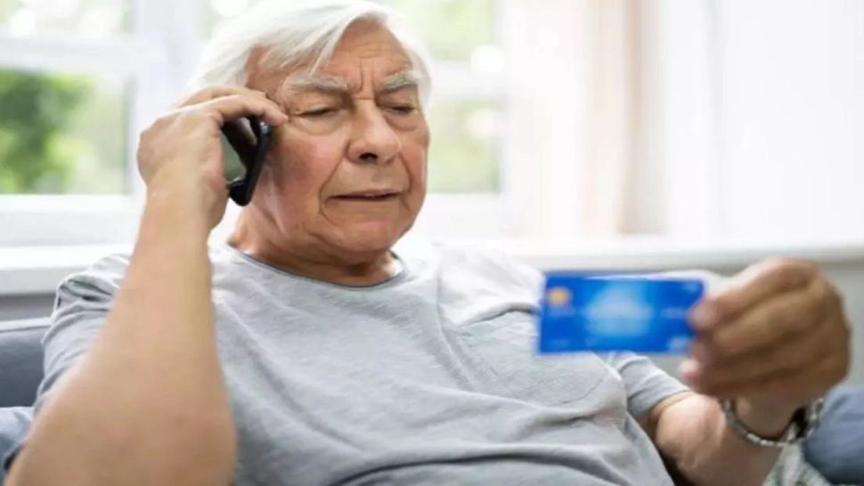 Peste 30 de victime înșelate prin metoda „call center”