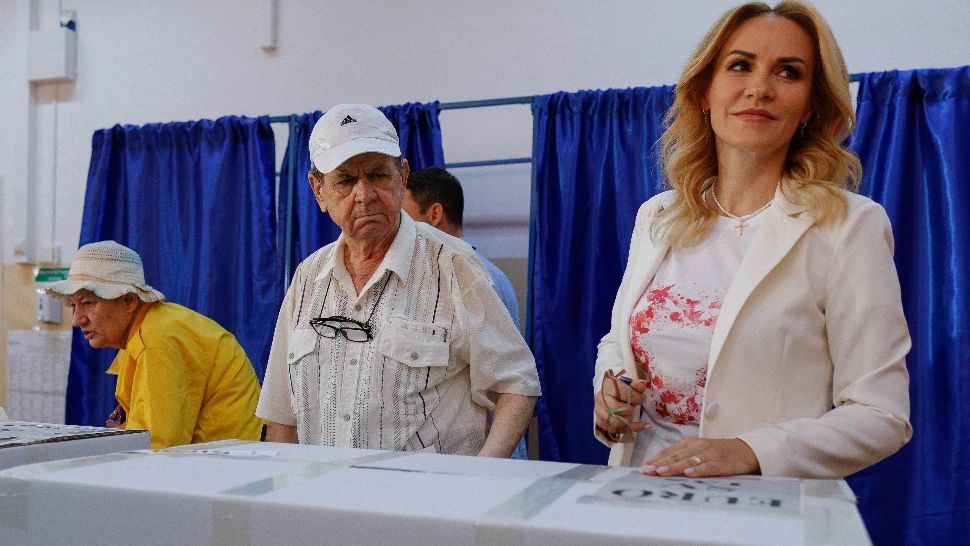 Gabriela Firea nu crede în sondajele la ieșirea de la urne. Foto/Inquam/Octav Ganea