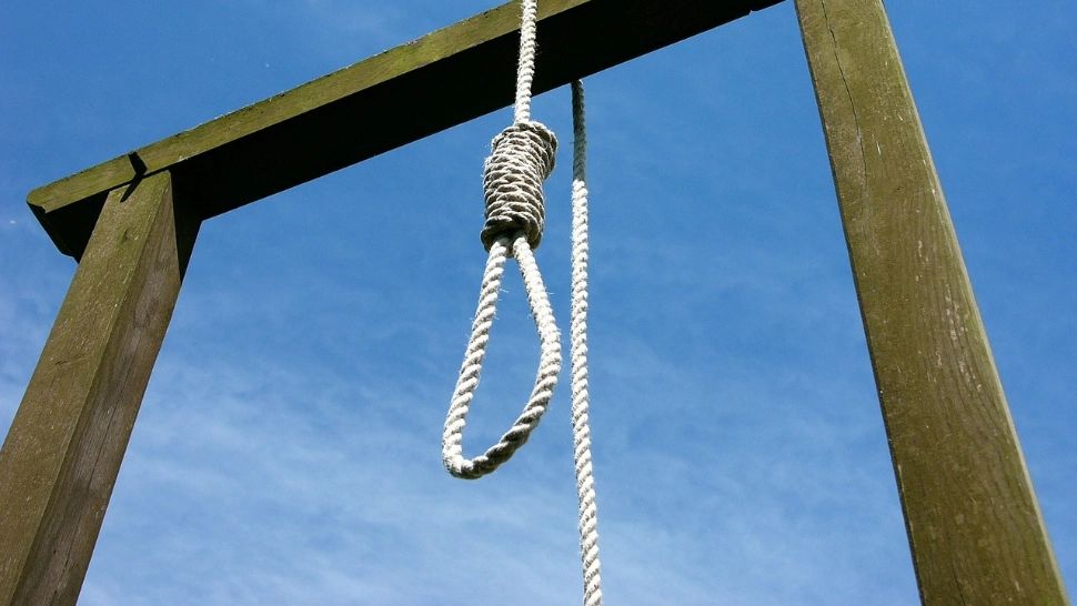 Tânăr de 20 de ani, dat dispărut în urmă cu două zile, găsit SPÂNZURAT la marginea orașului Năvodari/ Arhivă foto