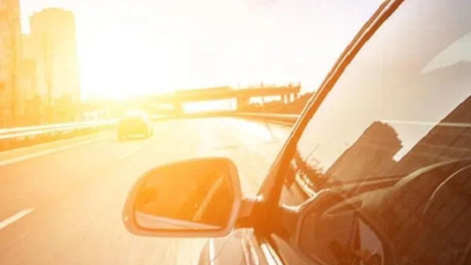 Cum îți protejezi mașina de timp de caniculă? Trucurile pe care mulți șoferi nu le știu