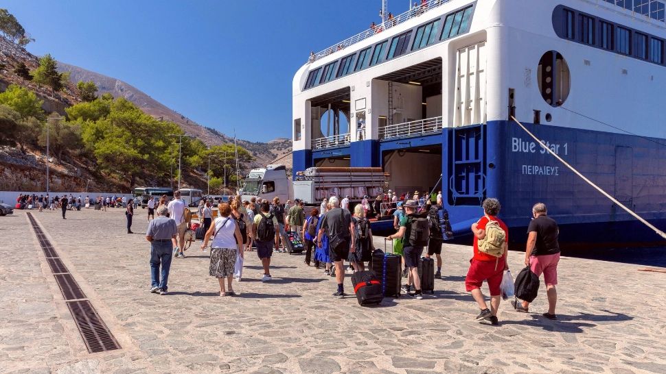 Rutele de feribot din Grecia ale căror tarife au explodat: majorări cu peste 100%
