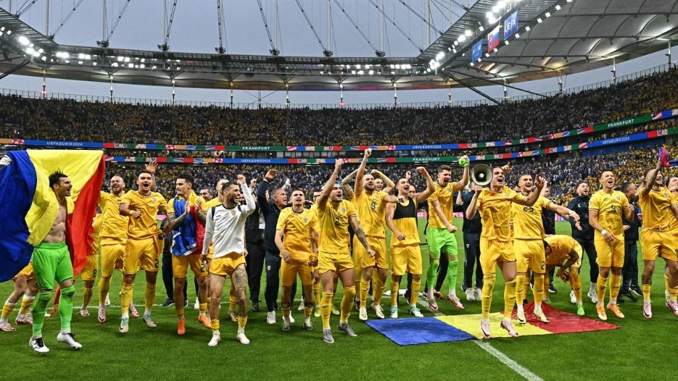 România s-a calificat în optimi după 24 de ani. Foto/Profimedia