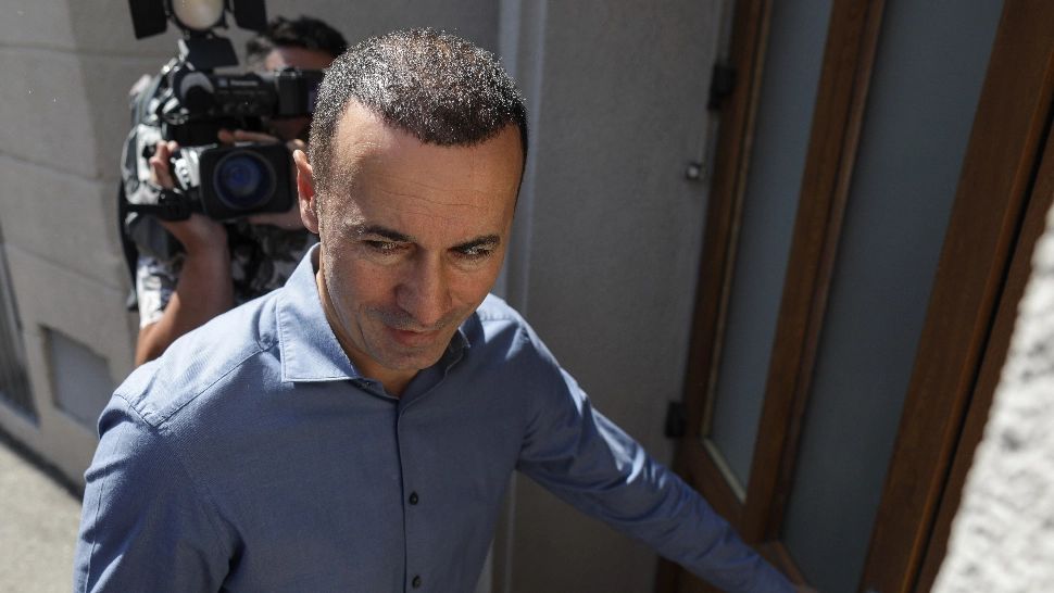 DOVEZILE ZDROBITOARE găsite în telefoanele lui Iulian Dumitrescu şi ale apropiaţilor: cum se împărțeau comisioanele și ce rol avea primarul "Șpăguță" - referat DNA