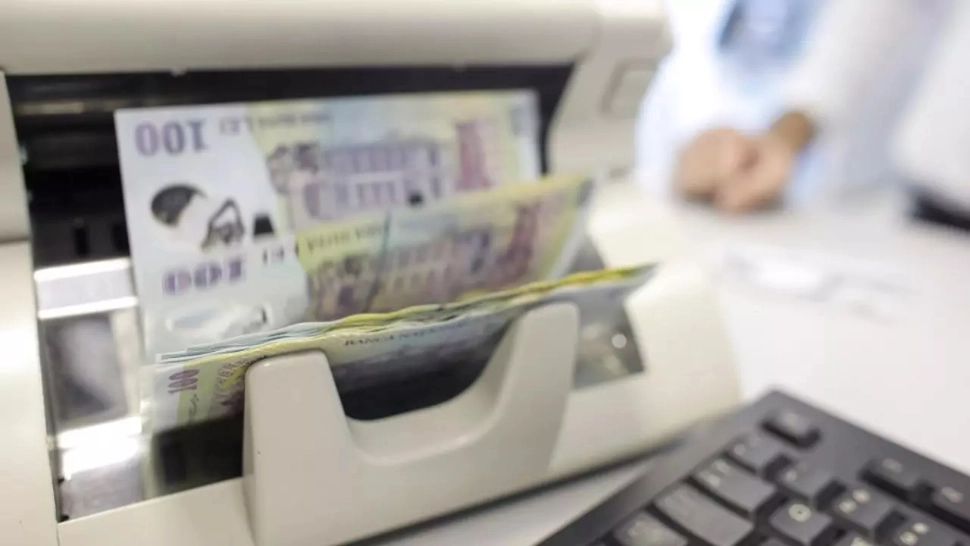 O bancă importantă, cu aproape 500.000 de clienți, a fost înghițită de liderul pieții bancare din România