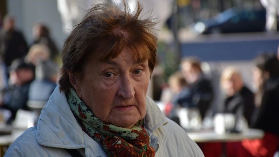 Vești triste pentru pensionari! Decizii de tăiere a pensiilor, înainte de majorarea promisă de Guvern