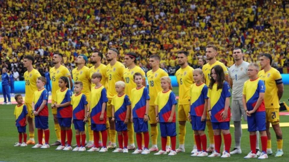 Probleme tehnice la aeronava care trebuia să aducă Naționala în țara. Foto: Profimedia