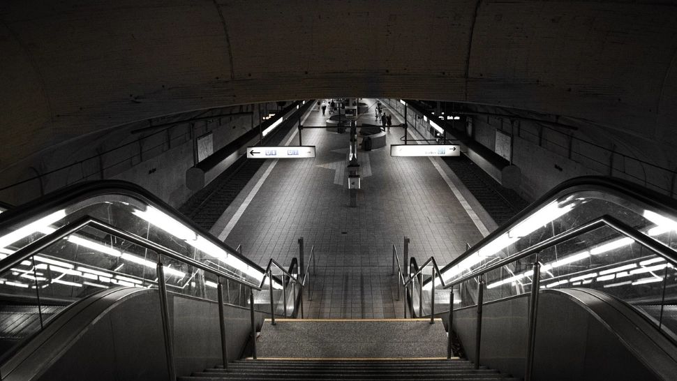 Alertă la metrou! Acumulare de gaze, mai mulți angajați METROREX au ajuns la spital intoxicați