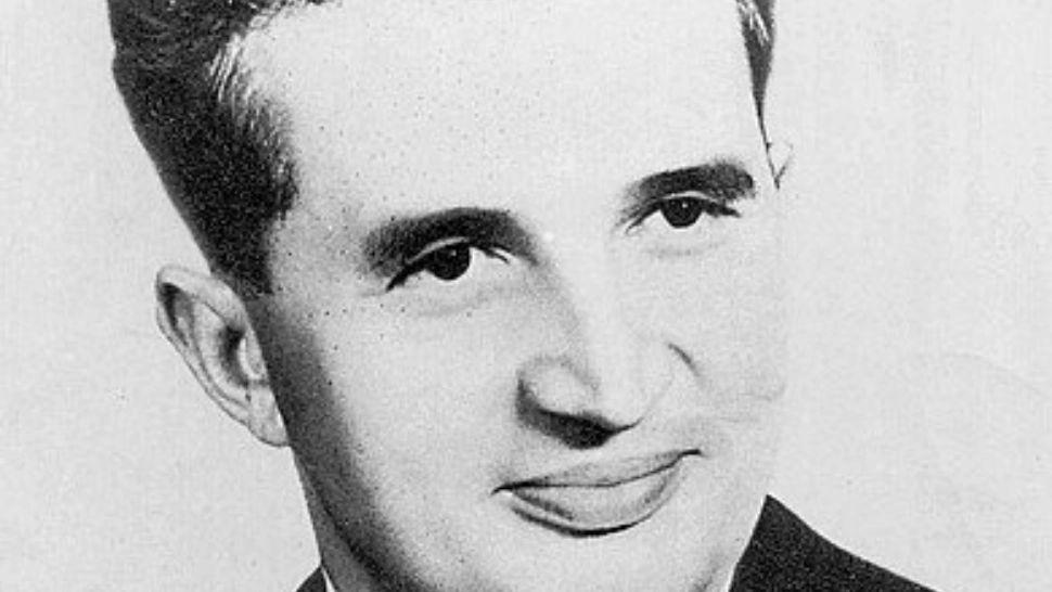 Moștenirea lăsată de Nicolae Ceaușescu pensionarilor. Cine sunt românii care iau pensii mari