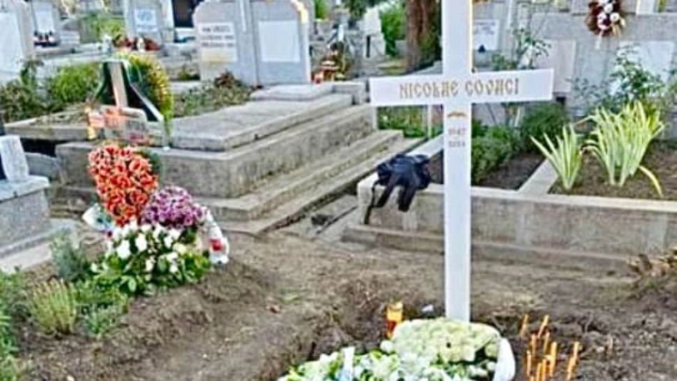 Nicu Covaci a fost înmormântat în mare secret: porțile cimitirului au fost închise cu lanțuri. Un prieten de-al artistului a sărit gardul