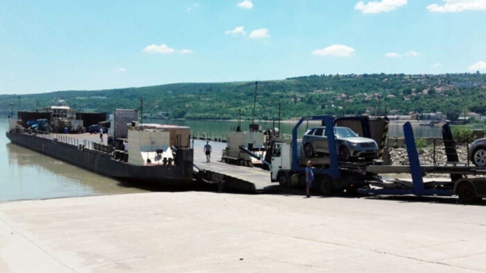 Traversarea Dunării cu bacul, pe la Bechet, a fost SUSPENDATĂ, din cauza nivelului scăzut al apei