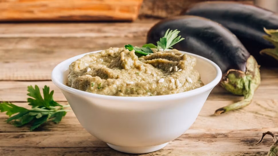Ce trebuie să pui în salata de vinete, ca să nu iasă cu gust amar