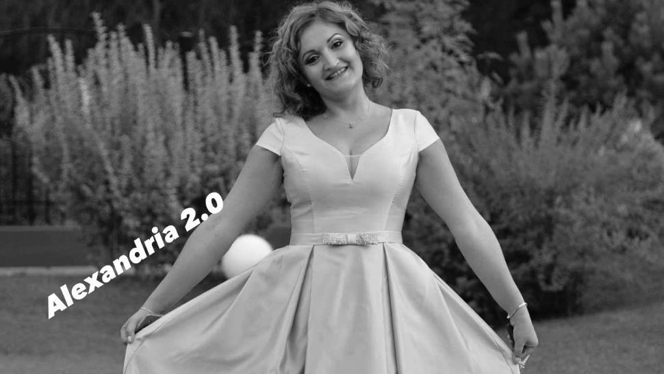 O tânără mamă a sfârșit în urma unui accident rutier cumplit pe „Drumul morții”, lângă Alexandria. Soțul femeii, pompier, a leșinat când și-a găsit soția desfigurată