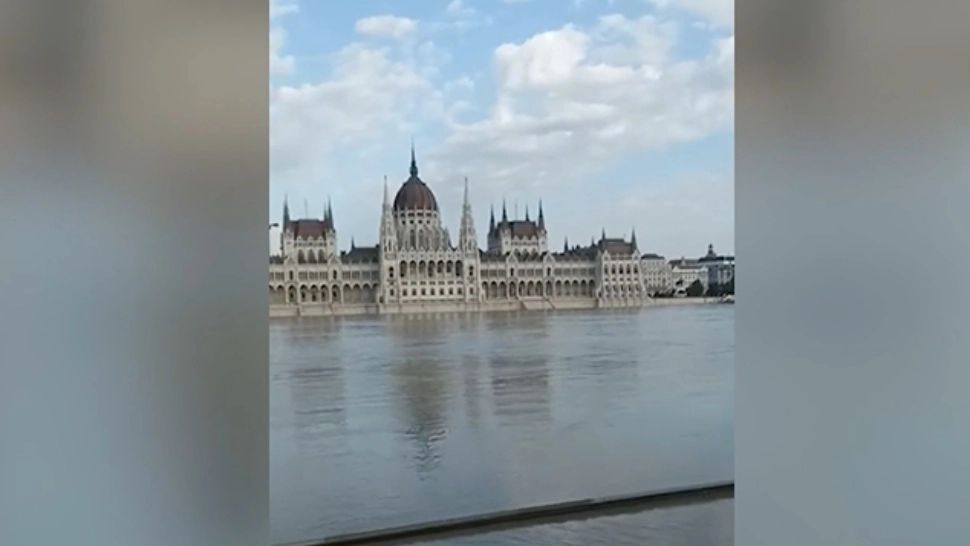Dunărea a inundat Budapesta: premierul Viktor Orban şi-a anulat vizitele externe. Ministerul Mediului va convoca Comitetul pentru Situații de Urgență/ Captur[ video