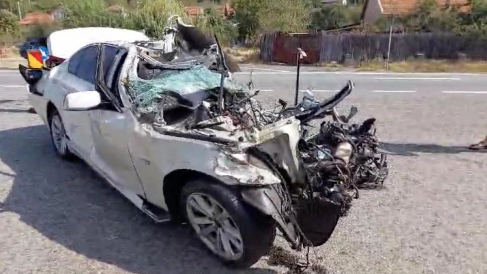 Sfârșit cumplit pentru un polițist: și-a pierdut viața pe loc după o depășire periculoasă pe șosea
