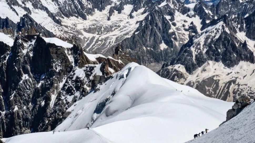 Moarte cumplită pentru 4 alpiniști. Cadavrele lor au fost recuperate din apropiere de Mont Blanc