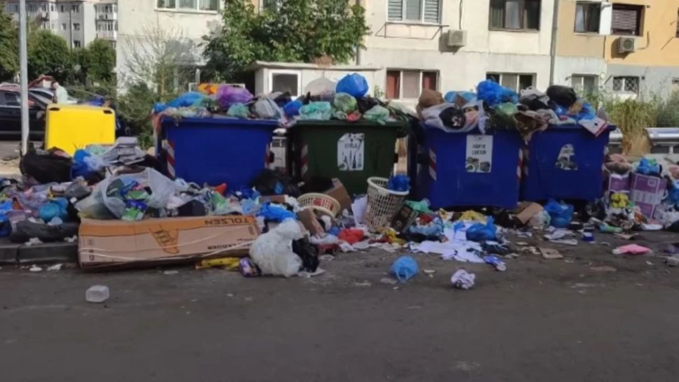 Orașul Drăgășani, sufocat de gunoaie. Foto/Captură video