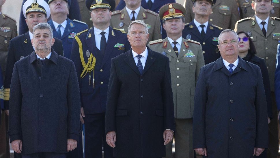 Marcel Ciolacu, Klaus Iohannis si Nicolae Ciuca la Ziua Armatei Romane/ Inquam Photos / Octav Ganea
