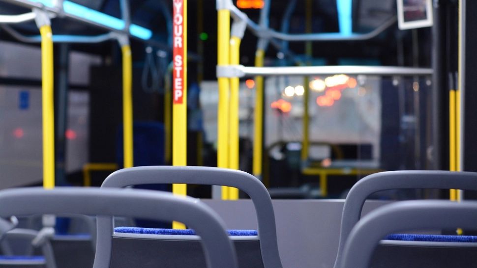 Soluția STB pentru călătorii supărați pe șoferi, controlori sau pe situația din autobuze.