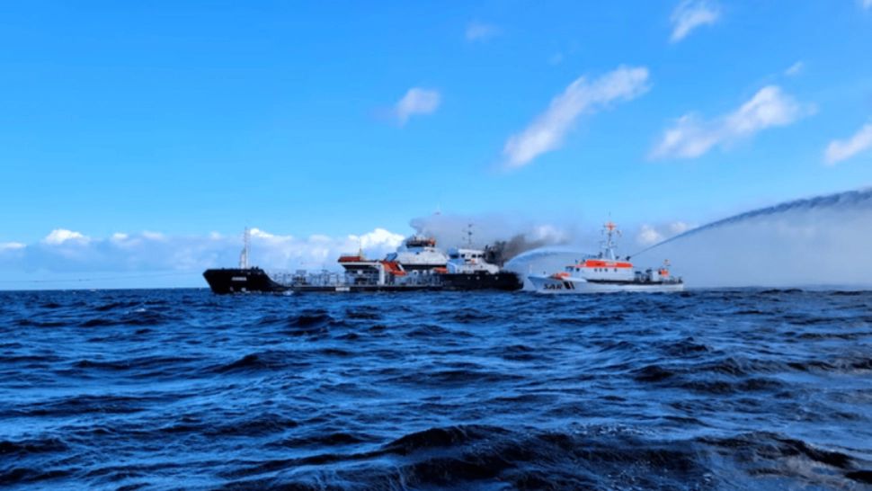 Alertă de incendiu: Petrolier german cu 640 de tone de petrol la bord în Marea Baltică, în pericol