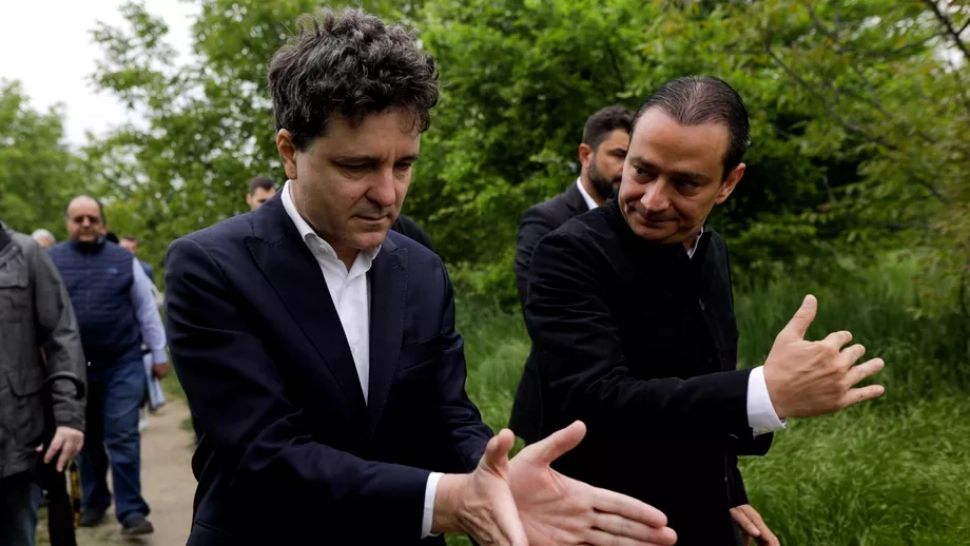 Ce spun bucureștenii despre scandalul planșeului din Piața Unirii: ”E un pericol!”. Încrederea în Nicușor Dan s-a erodat - SONDAJ SOCIOPOL