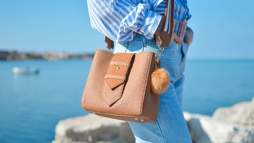 Cum să arăți fabulos în sezonul rece: 10 accesorii must-have (P)