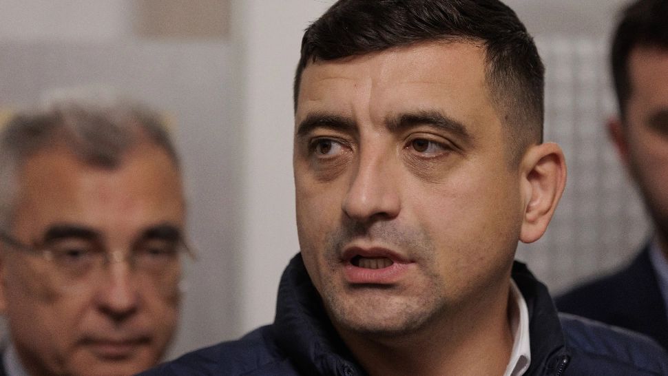 George Simion, despre celebrul episod „Sufrageria lui Oprea”: Mă bucur și sper ca domnul Oprea sa spună tot despre toți. Românii s-au săturat de aceste figuri, de aceea au ieșit masiv la vot”