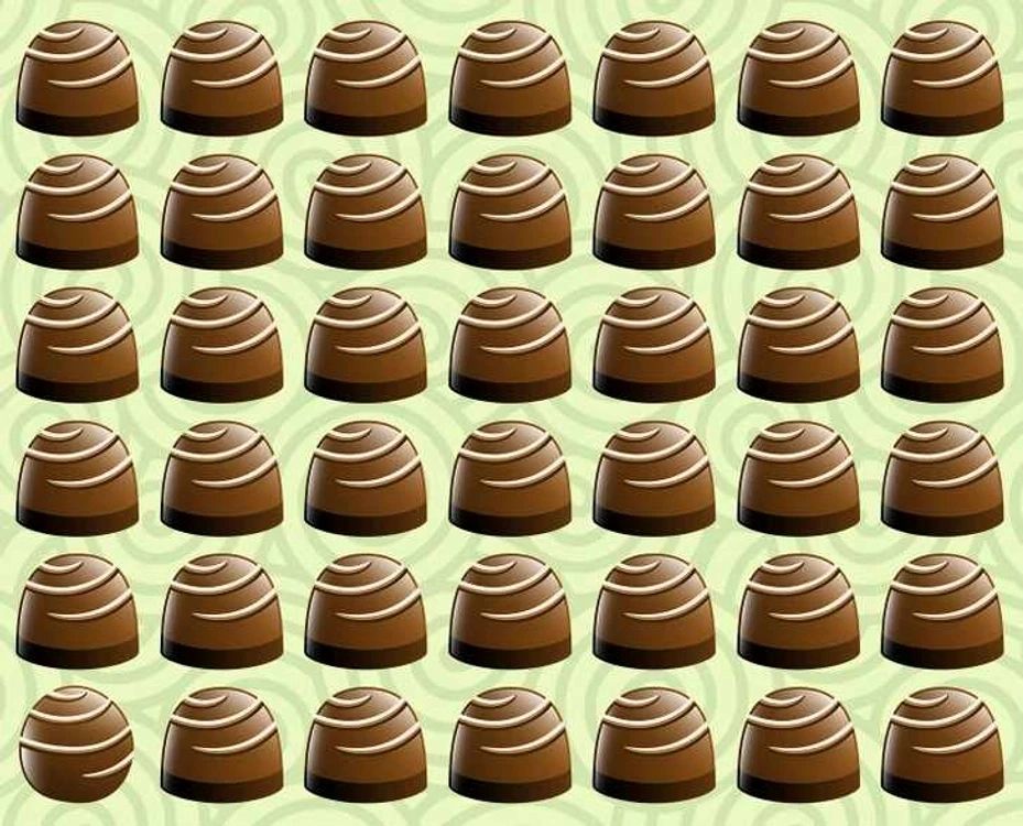 Test uimitor de atenție. Privește poza și descoperă bomboana diferită în 3 secunde! 