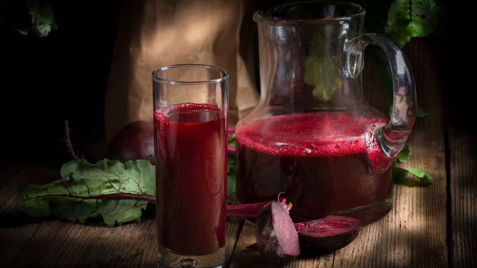 Sucul pe care ar trebui să-l bei în fiecare zi. Este surpranumit „aurul roșu” și are proprietăți anticancerigene/ Profimedia