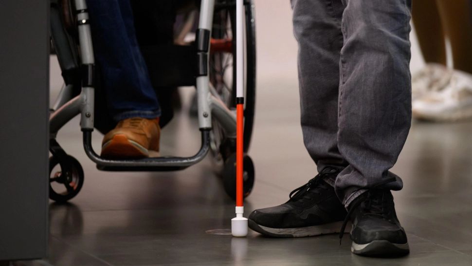 Alegeri prezidențiale 2024 - Cum votează nevăzătorii sau persoanele care nu pot citi?