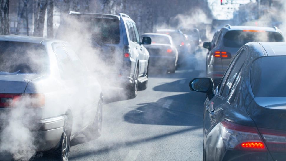Aerul pe care îl respirăm: poluarea urbană între sănătate publică și responsabilitate administrativă