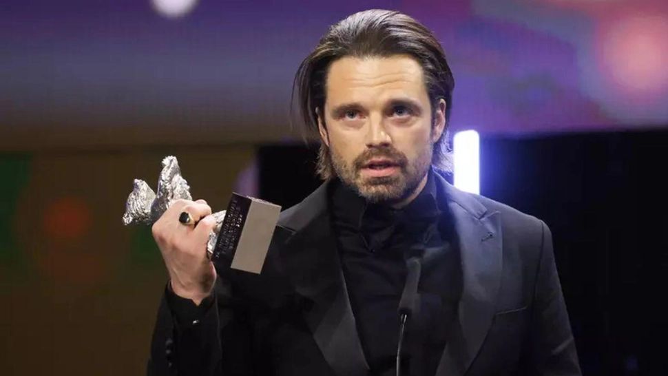 Povestea de viață a actorului Sebastian Stan. Cu ce se ocupă femeia care a ales curajul și sacrificiul pentru viitorul fiului său